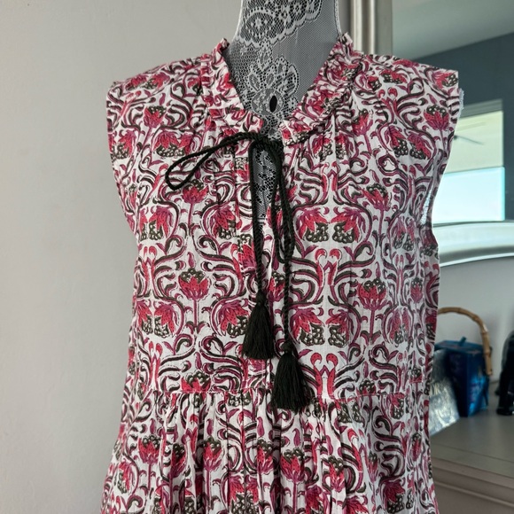 Patterned Dress - Picture 4 of 12